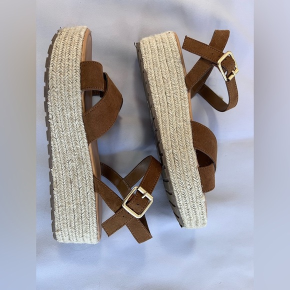 American Eagle Womens Brown Suede Open Toe Buckle Ankle Strap Platform Sz 9 - Picture 3 of 10